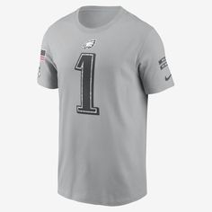 Made of soft cotton with a classic crew neck, the Jalen Hurts Salute to Service T-Shirt features a detailed design dedicated to the NFL's charitable initiative and your favorite Philadelphia Eagles player. Philadelphia Eagles Players, Nike Gear, Nfl Philadelphia Eagles, Jalen Hurts, Nfl T Shirts, Salute To Service, Nike Nfl, Military Inspired, Philadelphia Eagles