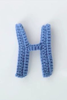 a crocheted letter that looks like the letter h