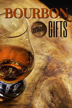 BOURBON GIFTS | GIFT GUIDE  #giftguide #bourbon #bourbongifts #giftsforguys #giftsforhim #mangifts #manly #ideasformen #giftsformen #giftideas #spiritgifts #drinkgifts #bargifts #mancave #mancavegifts #scotch #whiskey #brandy #bourbongiftideas #bourboninspiredgifts Best Food Gifts, Glass Decanter Set, Gourmet Food Store, Unique Drink, Gourmet Food Gifts, Spirit Gifts, Christmas Food Gifts