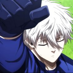 an anime character with white hair and blue eyes is holding his hand over his head