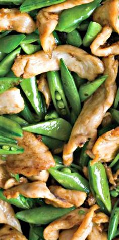 green beans and chicken are mixed together