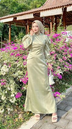 Gaun Bridesmaid Hijab Satin, Baju Bridesmaid Muslim, Bridesmaid Dresses Hijab Satin, Gaun Bridesmaid Hijab, Baju Bridesmaid Modern Hijab, Baju Bridesmaid Hijab, Dress Hijab Bridesmaid, Bridesmaid Dresses Hijab, Dress Brokat Modern