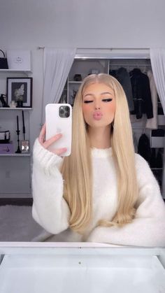 Loren Gray Snapchat, Perfect Blonde Hair, Blonde Girl, Ponytail Hairstyles, Hair Looks, Beautiful Hair, Hair Inspiration, Blonde Hair