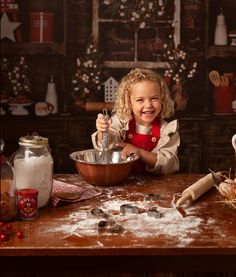 Toddler Christmas Pictures, Christmas Photoshoot Kids, Diy Christmas Photoshoot, Christmas Mini Shoot, Christmas Tree Photography, Christmas Baby Pictures