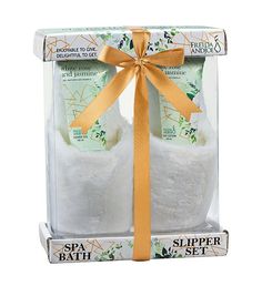 White Rose & Jasmine Bath And Body Spa Slippers Gift Set | " High Quality Ingredients Poured into A Love- Filled Formula Refreshing shower gel: get set for the day with a tropical blast of sunshine lathering up on your skin Creamy Body Lotion: nourish and soften your skin with this buttery- rich, creamy mango and pear scented delight Includes Lush Bath Spa Slip- on cloud- like soft comfy Slippers that's comfortable to wear and wash easily, Lightweight, anti- slip, convenient to carry, pleasant t Slipper Gifts, Bath Gift Basket, Bath And Body Gift Set, Body Essentials, Scented Body Lotion, Jasmine Fragrance, Slipper Bath, Spa Slippers, Jasmine Scent