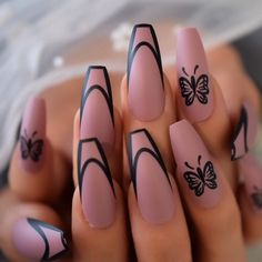 Mauve Nails, Fake Nails Designs, Black Nail Art, Coffin Press On Nails, Black Nail, Acrylic Nails Coffin Short, Fire Nails, Fancy Nails