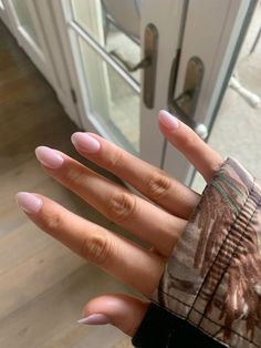 Pink Nails Monochromatic, Soft Chrome Nails, Soft Pink Chrome Nails, Nude Pink Chrome Nails, Nails Soft Pink, Nails Pink Chrome, Pink Nail Colors, Pink Chrome Nails, Nails Trending