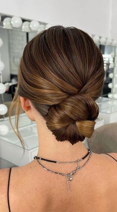 Knot Low Bun, Hairstyles For Prom Medium Length, Prom Ponytail, Up Dos For Prom, Up Dos, Up Dos For Medium Hair, Hair Prom