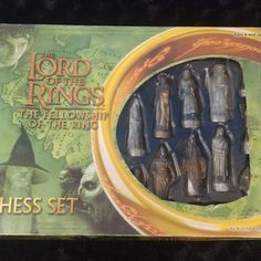 the lord of the rings chess set in its box