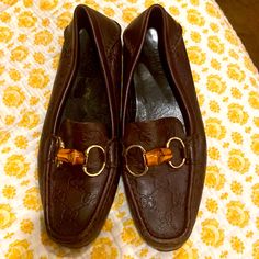 Size 35.5 - Insanely Beautiful Shape For Vintage 90 Moccasin. Bottoms Like New As Well! See Pics Says It All. Fyi I Have The Matching Bag W Saddle Shoulder If Like These And Want Bag- Post Me Or Just For Shoes!!- Gucci Monogram Loafer, Gucci Shoes Women, Horse Bits, Gucci Shoes, Moccasins, Loafer Flats, Saddle, Loafers, Monogram