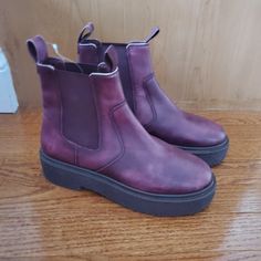 Nwot Free People Platform Chelsea Boot In Oxblood Size 37.5 Platform Chelsea Boots, Free People Shoes, Chelsea Boot, Color Purple, Chelsea Boots, Bootie Boots, Chelsea, Ankle Boots, Free People