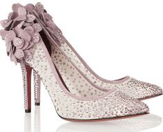 Expensive Shoes, Chic Shoes, Crazy Shoes, Suede Pumps, High Heel Pumps, Bridal Shoes