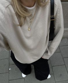 Fit Check Aesthetic, Feed Beige, Nordic Style Fashion, Check Aesthetic, Hm Outfits, Outfit Inspo School, 2023 Fall Fashion, Seasonal Color Palette, Outfit Beige