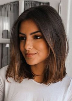 Brunette Hairstyles, Elegant Beauty, Short Straight Hair, Beauty Inspo, Penteado Cabelo Curto, Hair Straight, Haircut For Thick Hair, Straight Human Hair, Long Bob