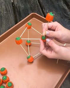 Toothpick Tower, Marshmallow Toothpick, Best Halloween Games, Halloween Stem Challenge, Pumpkin Preschool, Craft Calendar, Stem Station, Easy Halloween Games, Halloween Stem Activities