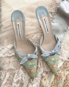 Kasut Kahwin, Pretty Heels, Dr Shoes, Vintage Heels, Fancy Shoes, Girly Shoes, Shoe Inspo, Aesthetic Shoes, Swag Shoes