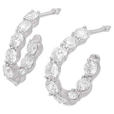 ■ Product Number: 24080332 ■ Brand: TIFFANY&Co. ■ Product Name: Inside-out hoop diamond earrings ■ Material: 18P Diamonds (4.50ct), PT950 Platinum ■ Weight: Approximately 9.9g (Pair) ■ Size: Approximately H20.41mm × W4.00mm / H0.80in×W0.15in ■ Accessories: Tiffany box, case, Tiffany repair receipt (May 2024) ■ Reference Price: $52,300 (tax included) Hoop Diamond Earrings, Earrings Tiffany, Tiffany Box, Tiffany Earrings, Platinum Earrings, Diamond Hoop Earrings, May 2024, Jewelry Earrings Hoops, Tiffany & Co.