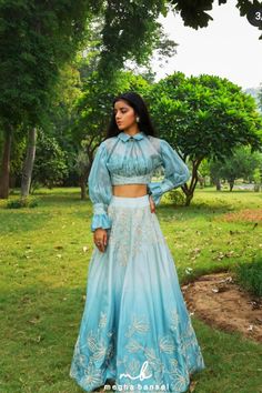 Saree Choli Design, Ladies Party Dresses, Lehenga Choli For Women, Choli For Women, Trendy Outfits Indian, Indian Lehenga Choli, Lehenga Choli Online