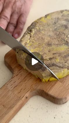 Duck Liver Recipes, Carnivore Snacks, Foie Gras Recipe, Duck Liver, Terrine Recipe, Liver Recipes, Cling Wrap, Recipe Ingredients, White Pepper