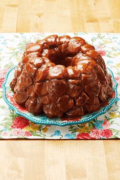 thepioneerwoman Easy Monkey Bread, Monkey Bread Recipe, Favorite Breakfast Recipes, Canned Biscuits, Bundt Cake Pan, Pioneer Woman Recipes, Dinner Bread, Low Calorie Snacks, Mothers Day Brunch