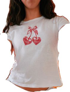 Cute Summer Tops With Heart Graphic, Cute Heart Graphic Tops For Summer, Cute White Top With Cherry Print, White Y2k Tops With Cherry Print, Summer Cotton Top With Heart Print, Retro White Cherry Print Tops, Cute Tops With Heart Graphic For Spring, Y2k Style Cotton Tops With Cherry Print, Spring Cotton Tops With Heart Graphic