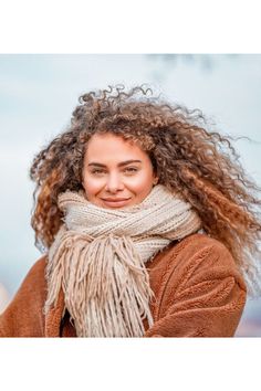 Learn how to rock scarves in winter! #WinterFashion #ScarfStyling Scarf For Winter, Scarf Styling, Tie A Scarf, Wear A Scarf, Winter Attire, How To Wear A Scarf, Scarf Tying, How To Wear Scarves, Styling Tips