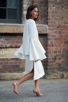 2015 Australian Fashion Week Street Style (via Bloglovin.com ) Total White, Outfit Trends, Inspired Outfits, Fashion Week Street Style, Australian Fashion, Inspiration Mode, Looks Style, White Outfits