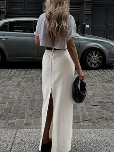 Parisian Slit Maxi Skirt Maxi Rok, Denim Maxi, Skirt Maxi, Long Midi Dress, Denim Maxi Skirt, Maxi Robes, Mode Inspo, Maxi Skirts, Yoga Shorts