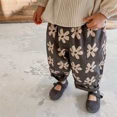 Kids Flower Print Trouser Harem Pants – Petite Monstre Cotton Harem Pants, Harem Trousers, Baby Turban, New Flower, Printed Trousers, Denim Accessories, Oversized Style, Kids Pants, Boys Casual