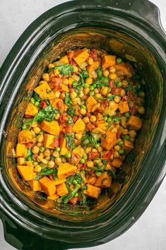 the food in the slow cooker is ready to be cooked