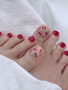 Korean summer pedicure: red toe nails with cherries Korean Pedicure, Subtle Manicure, Orange Toe Nails, Toenail Designs Summer, Simple Toe Nails, Feet Nail Design, Summer Pedicure