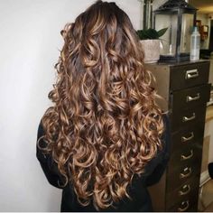 Hairstyles For Long Curly Hair, Long Layered Curly Hair, Flattering Hairstyles, Layered Curly Hair, Thick Curly Hair, Wavy Hairstyles