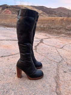 1970s leather moctoe platform high heel boot COLORS dark brown almost black  MATERIAL leather upper  leather heel  MAKER: no label  made in Brazil  CONDITION great vintage condition some scratches on leather from use might show small imperfections that we missed zips up the side SIZE womens us 7 B outsole 10 in.long insole 9 in. long ball of foot 3 in. heel 3 in. height 18 in. SHIPPING: standard priority shipped with tracking number included we ship overseas will ship next day if requested for an additional charge. Retro Knee-high Platform Boots, Leather Knee-high Boots, Vintage Black Knee-high Boots For Fall, Vintage Leather Platform Boots With Round Toe, Retro Knee-high Leather Boots, Vintage High Heel Leather Platform Boots, Retro Fitted Knee-high Platform Boots, Retro Leather Knee-high Boots With Round Toe, Vintage Platform Boots For Fall