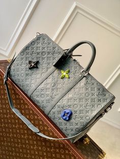 Size: 50cm*29cm*23cm It comes with Dust box, Care manual, Tag, and Paper bag. Lv Keepall, Triangle Bag, Motorcycle Bag, Bag Display, Louis Vuitton Gucci, Chanel 2