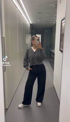 Retail Associate Outfit, School Psychologist Outfits, Retail Worker Outfit, Chill Work Outfit, Jury Duty Outfit For Women, Sporty Office Outfit, Esthetician Outfit, Placement Outfits, Comfy Office Outfit