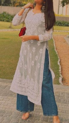 Trendy Outfits Indian, Casual Indian Fashion, Desi Fashion Casual, Trendy Dress Outfits, Everyday Fashion Outfits, Simple Pakistani Dresses, Casual Day Outfits, Designer Dresses Casual, Quick Outfits