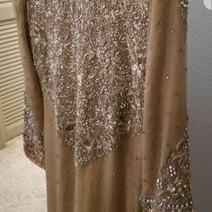 Chest 16 Lgth 50 Size 32. Fits Xxs-Xs. Pet Free Smoke Free Home All Offers Are Welcome Open To Trade Offers. T.V. 300.00 Fitted Anarkali Salwar Kameez In Chiffon, Elegant Long Sleeve Georgette Churidar, Elegant Full-length Georgette Churidar, Party Dress With Sheer Dupatta For Transitional Season, Bollywood Style Formal Salwar Kameez Maxi Length, Long Sleeve Chiffon Salwar Kameez With Zari Work, Chiffon Salwar Kameez With Zari Work And Long Sleeves, Fitted Chiffon Dupatta With Dabka Detail, Fitted Chiffon Dupatta With Dabka