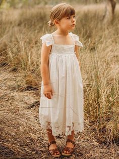 White flower girl dresses Jewel Neck Sleeveless Lace Kids Social Party Dresses White Party Dresses, Flower Girl Outfits, Girls Dresses Online, White Flower Girl Dresses, Kids Party Dresses, Trendy Wedding Dresses, White Cotton Dress, Prom Dresses For Teens