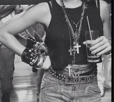 Black Planet, Estilo Punk, Glam Rock, Rock Style, Fitness Inspo, Punk Rock, Madonna, Outfit Inspirationen, Rock Bands