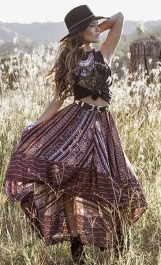 Stile Hippie Chic, Boho Fashion Dresses, Mode Indie, Looks Hippie, Look Hippie Chic, Style Hippy, Coachella Looks, Stile Boho Chic, Look Boho Chic