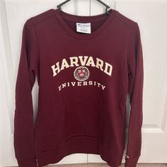 Harvard Authentic Champion Sweatshirt, Never Worn. Harvard Sweater, Harvard Sweatshirt, Red Crewneck, University Sweatshirts, White Crewneck, Harvard University, Preppy Casual, Champion Sweatshirt, Casual Streetwear