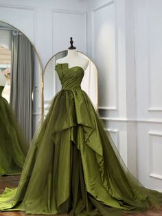 Green Long Prom Dresses Forest Green Wedding Dress, Sweet 16 Party Dress, Green Wedding Dress, Forest Green Wedding, Tiered Prom Dress, Burgundy Prom, Green Wedding Dresses, High Low Prom Dresses, Strapless Prom Dresses