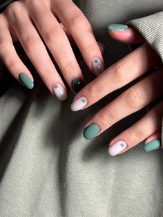 Sage Green Nails With Stars, Short Cute Green Nails, Forest Green Nail Ideas Short, Short Nail Designs Dark Green, Cute Short Nails Green, Short Nails Acrylic Green, Star Nail Designs Short, Small Star Nails, Manicure Ideas Green