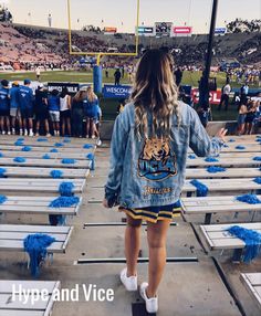 Ucla Football Game Outfit, Fumbled Hearts, Ucla Aesthetics, Ucla College, Ucla University, Lsu Outfits, College Vibes, Cheerleader Skirt