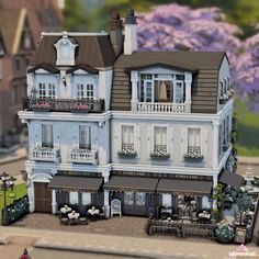 Sims 4 Victorian House, Cozy Bistro, Cottage Core Bloxburg House, Lotes The Sims 4, Sims 4 House Building, Casas The Sims 4, Sims House Plans