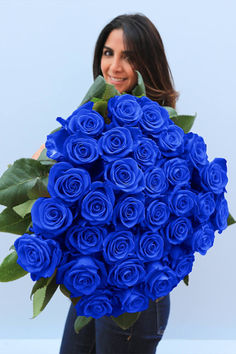 The incredible blue color fills everything around with harmony and lightness. And their bright heavenly shade gives elegance to any space. Such flowers reflect eternal feelings and trust. So, by giving them to someone, you will provide not only a sense of mystery but also an important symbolism. Roses Delivery, Best Roses, Long Vase, Rose Delivery, Bouquet Delivery, Cotton Clouds, Flower Care, Blue Roses, Rose Flowers