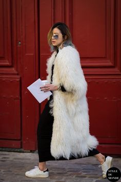 Irene Kim Street Style Street Fashion Streetsnaps by STYLEDUMONDE Street Style Fashion Photography White Fur Coat, Street Fashion Photography, White Fur, Models Off Duty, Street Style Outfit, Street Styles