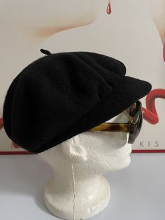 Beautiful black wool beret with pallet 23 inches head circumference Beret kates Montreal Very good vintage accessories No exchange or refund Vintage Black Beret For Fall, Black Wool Beret For Fall, Black Wool Beret Cap, Black Beret With Short Brim For Fall, Black Brimmed Beret For Fall, Black Wool Beret, Black Beret, Wool Beret, Wool Berets