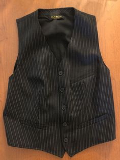 Pre-Owned Ralph Lauren Double RL Women’s Black/ Charcoal Striped Vest Size 3. Excellent Condition. Classic Black Office Vest, Black Formal Vest For Fall, Beetlejuice Outfits, Old Man Outfit, Vampire Outfits, Vampire Clothes, Striped Vest, Man Outfit, Double Rl