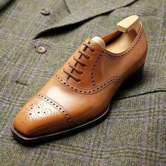 Simply Design Oxford Tan Brown Leather Lace Up Handmade Shoes on Storenvy Oxford Brogues, Italian Leather Shoes, Oxford Shoes Men, Leather Oxford Shoes, Leather Shoes Men, Komplette Outfits, Handmade Shoes, Shoe Style, Sock Shoes